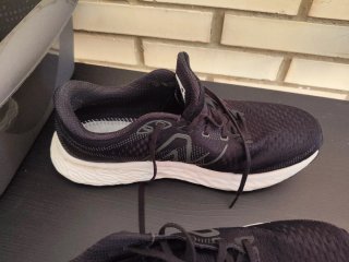 Zapatillas Munich Negras y Blancas
