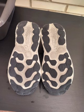 Zapatillas Munich Negras y Blancas