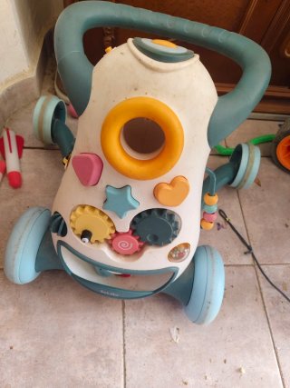 Correpasillos infantil con juegos