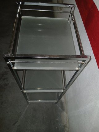Estante organizador de cristal y metal