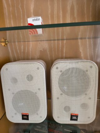 Par Altavoces JBL Control 1 Pro Blancos