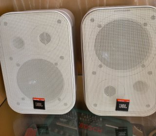 Par Altavoces JBL Control 1 Pro Blancos