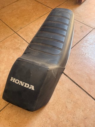 Sella Honda 125 Twin