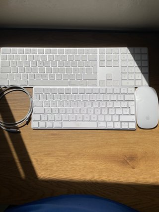 2 Teclados Apple Plata/Blanco