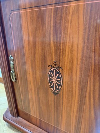 Mueble recibidor clásico madera elegante
