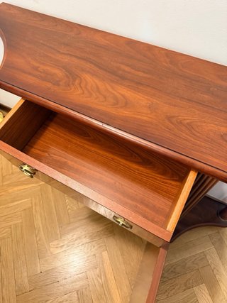 Mueble recibidor clásico madera elegante