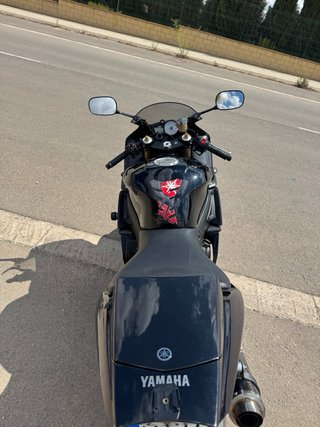 Yamaha R6 2005 Negra