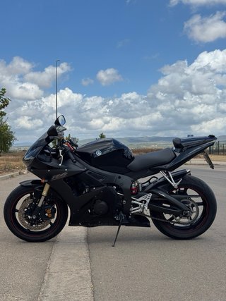 Yamaha R6 2005 Negra