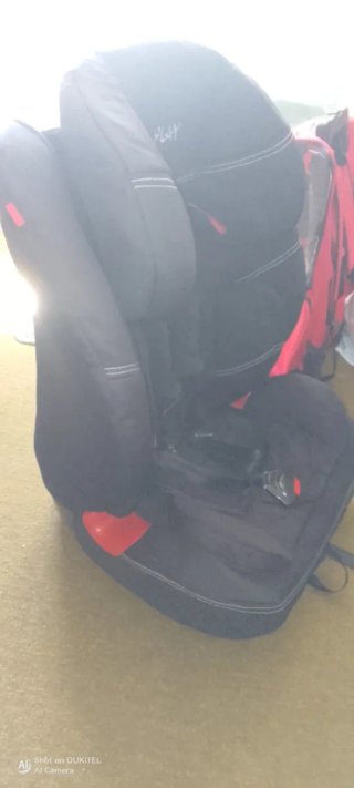 Silla de coche para niños PLAY. Se entrega en mano
