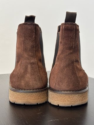 Botines ante Zara