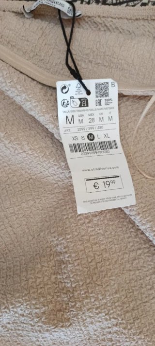 Vestido Stradivarius beige