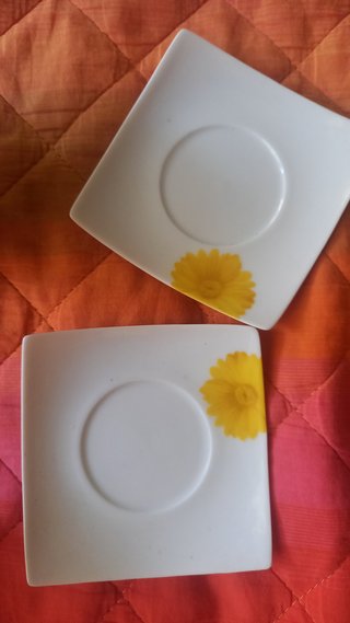 Coppia tazzine con piattini decorati