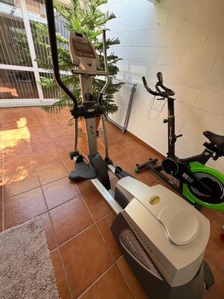 Elíptica BH Fitness Iridium Avant Semiprofesional