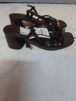 Zapatos Stradivarius mujer marrón/dorado talla 38