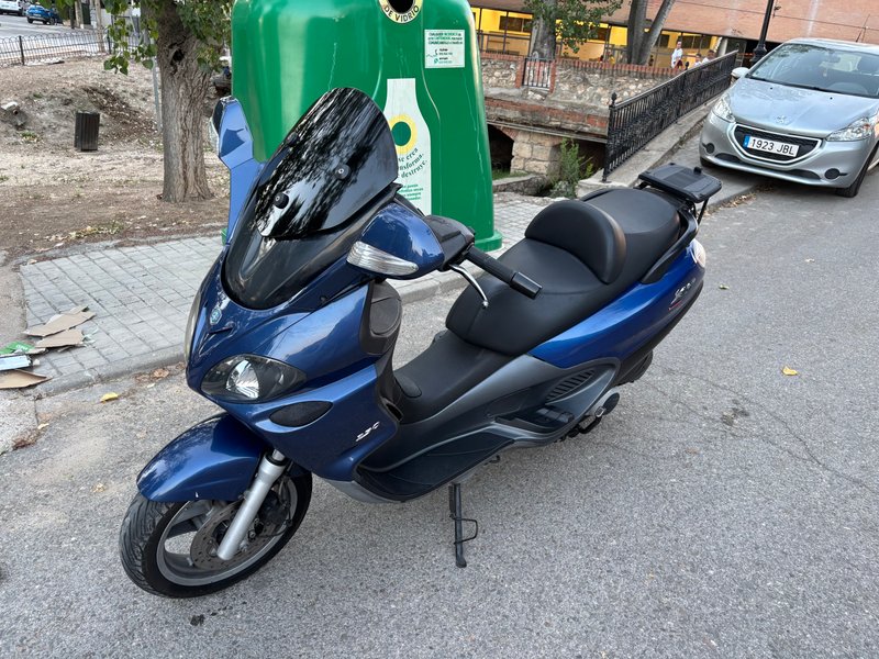 Motocicleta Scooter Piaggio X9 Evolution 250CC - foto 1