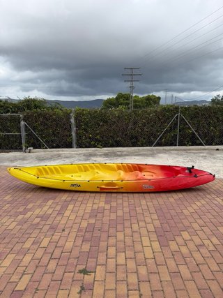 RTM Ocean Quatro 4 plazas Kayak rígido autovaciado