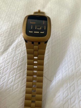 Swatch Touch Gold Bump Reloj Digital Unisex