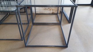 Mesa auxiliar cristal y metal gris antracita