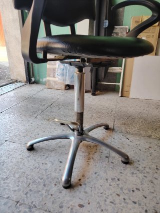 Silla hidráulica giratoria