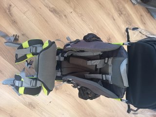Mochila portabebés con capota y protector Homcom