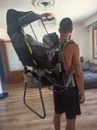 Mochila portabebés con capota y protector Homcom