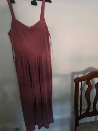 Mono burdeos mujer