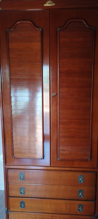 Dormitorio  juvenil, muebles de madera de fresno .