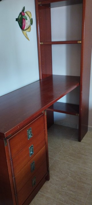 Dormitorio  juvenil, muebles de madera de fresno .