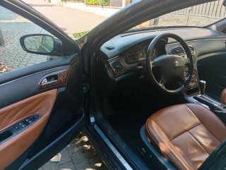 Peugeot 607 2004