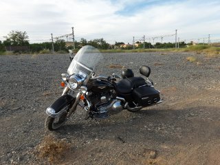 Harley Davidson Road King Negra