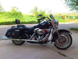 Harley Davidson Road King Negra