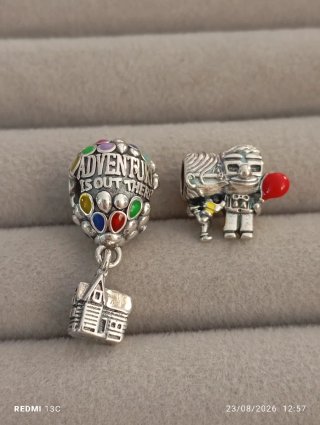 Carl y Ellie Up nuevos plata
