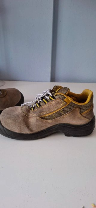 Zapatos de trabajo Panter puntera metal