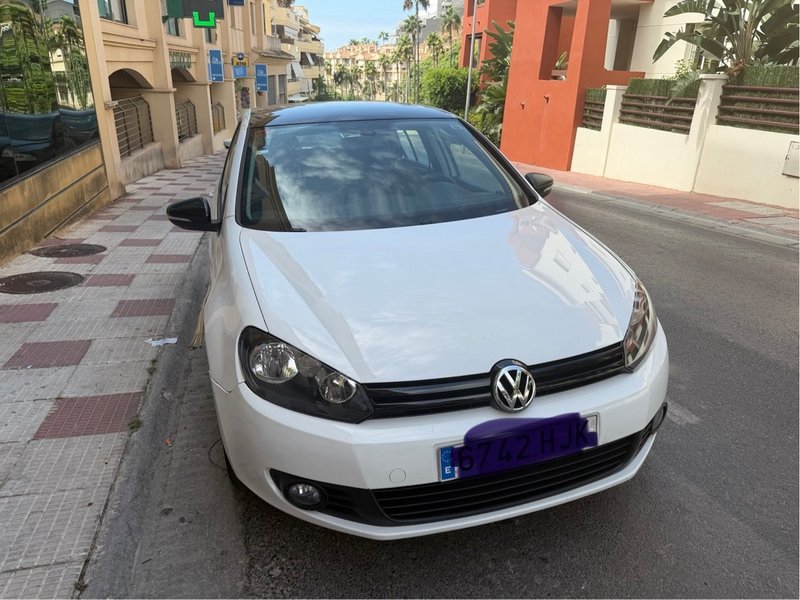 Volkswagen Golf 2010, foto 2