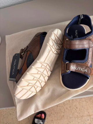 Sandalias Nautica niño talla 36 nuevas a estrenar