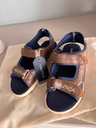 Sandalias Nautica niño talla 36 nuevas a estrenar