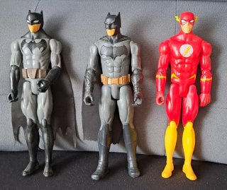 Muñecos DC y Marvel