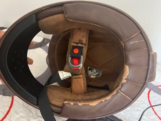 Casco estilo Roadster