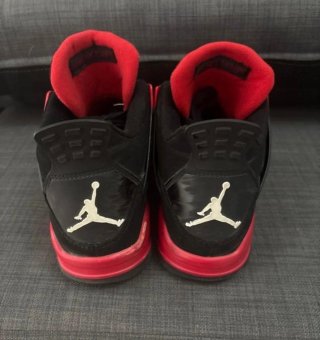 Jordan 4  Negro Rojo