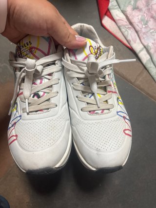 Zapatillas Skechers Edición Especial Corazones