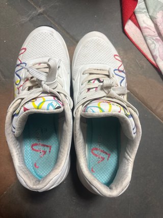 Zapatillas Skechers Edición Especial Corazones