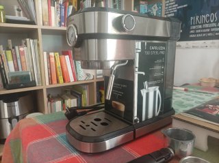Cafetera Cecotec Cumbia Cafelizzia 790