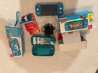 Nintendo Switch Lite Turquesa + Animal Crossing