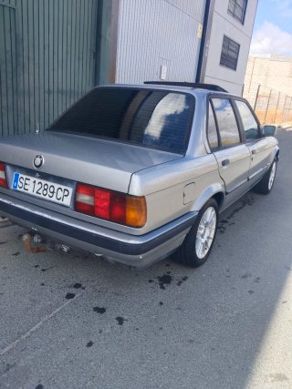 BMW 324d e30