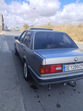 BMW 324d e30