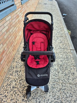 Trío Concord Neo Rojo - Silla + Capazo + Maxicosi