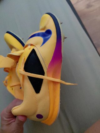 Zapatillas atletismo clavos amarillas 40.5