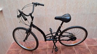 Bicicleta Urbana Btwin Negra