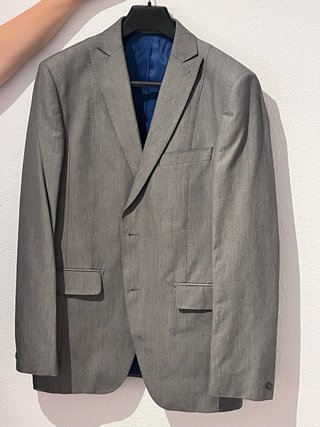 Traje de hombre gris talla L