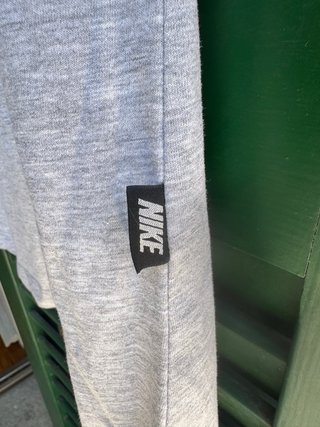 Maglia Nike con Bugs Bunny e Taz.  Taglia M